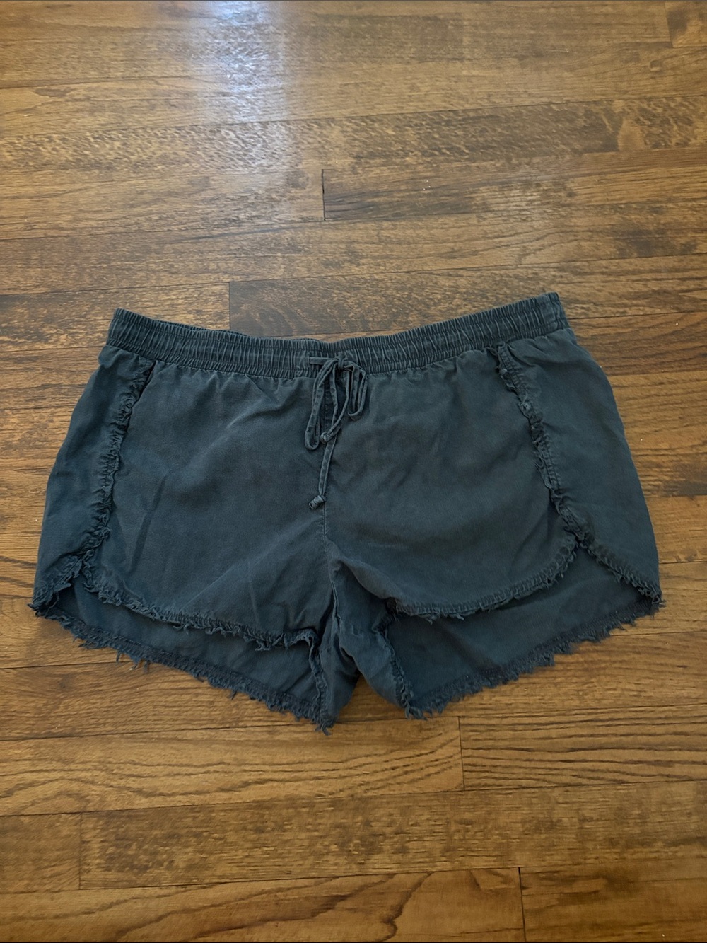 Bella Dahl Black Frayed Hem Athletic Shorts
